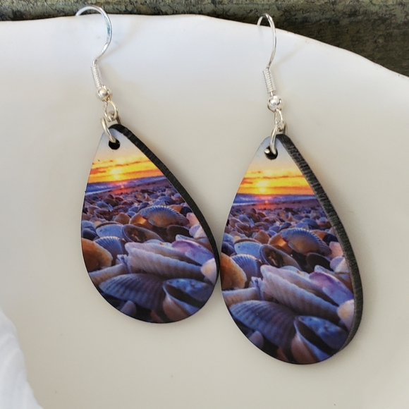Sea Shells Beach Teardrop Earrings - Picture 7 of 11
